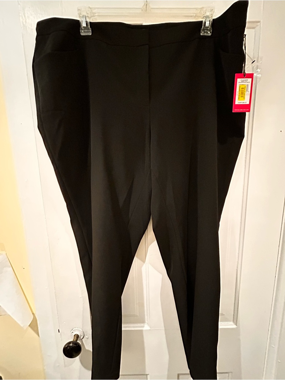 Vince Camuto Black Pull-On Ponte Ankle Pants